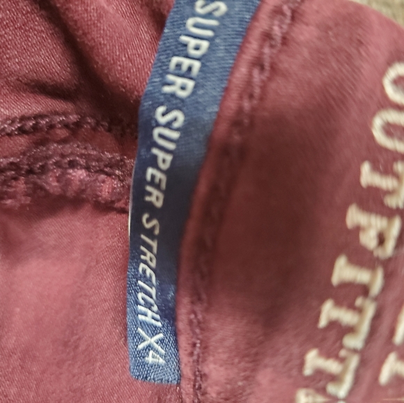 maroon and black AE low waist jeggings - Picture 2 of 3